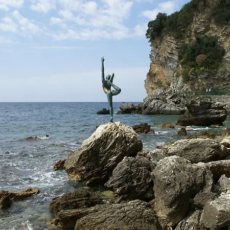 Sea *